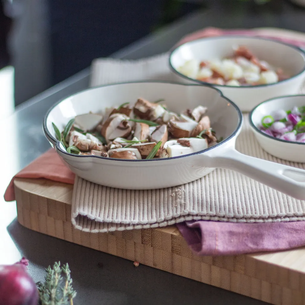 Kochchef Gusseisen Pfanne 3er Set In Verschiedenen Größen, Ø9,9 Cm, Ø12,7 Cm, Ø 15,5 Cm Pfannenset Pfannen Sind Induktionsgeeignet, Backofengeeignet Bis Max. 200° – Bild 4