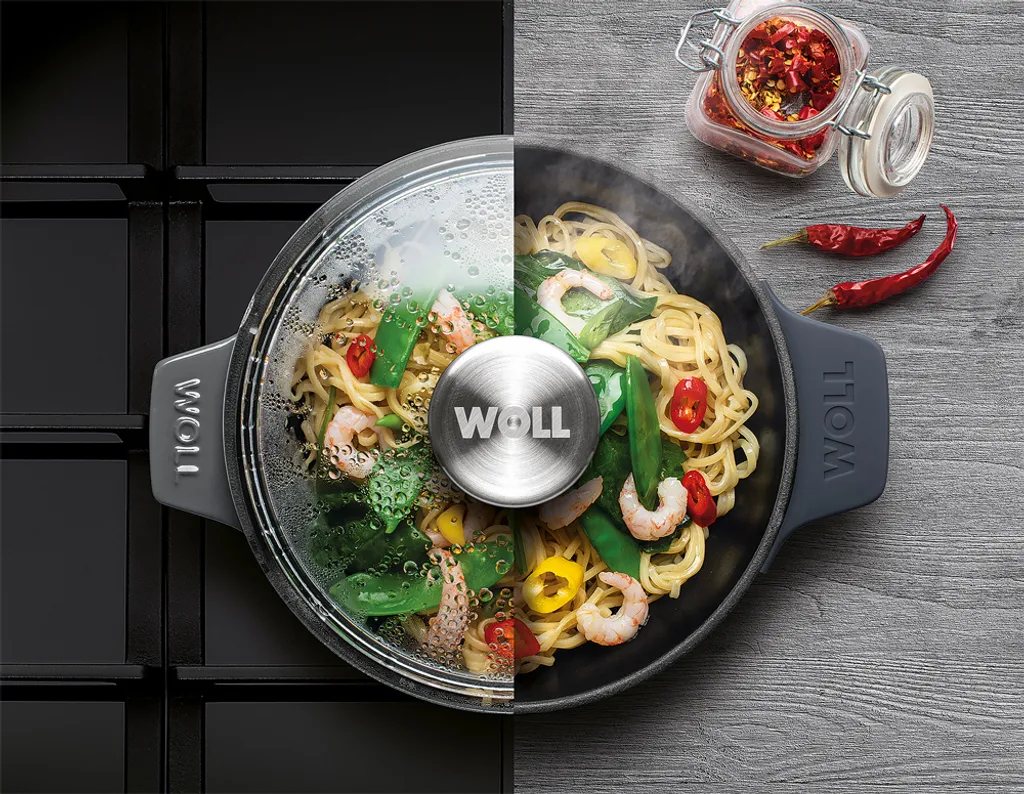 Woll IRON, Servierpfanne Rund Mit Glasdeckel Und Silikongriff, 20 Cm, 5.5 Cm Hoch, Chili Red – Bild 3