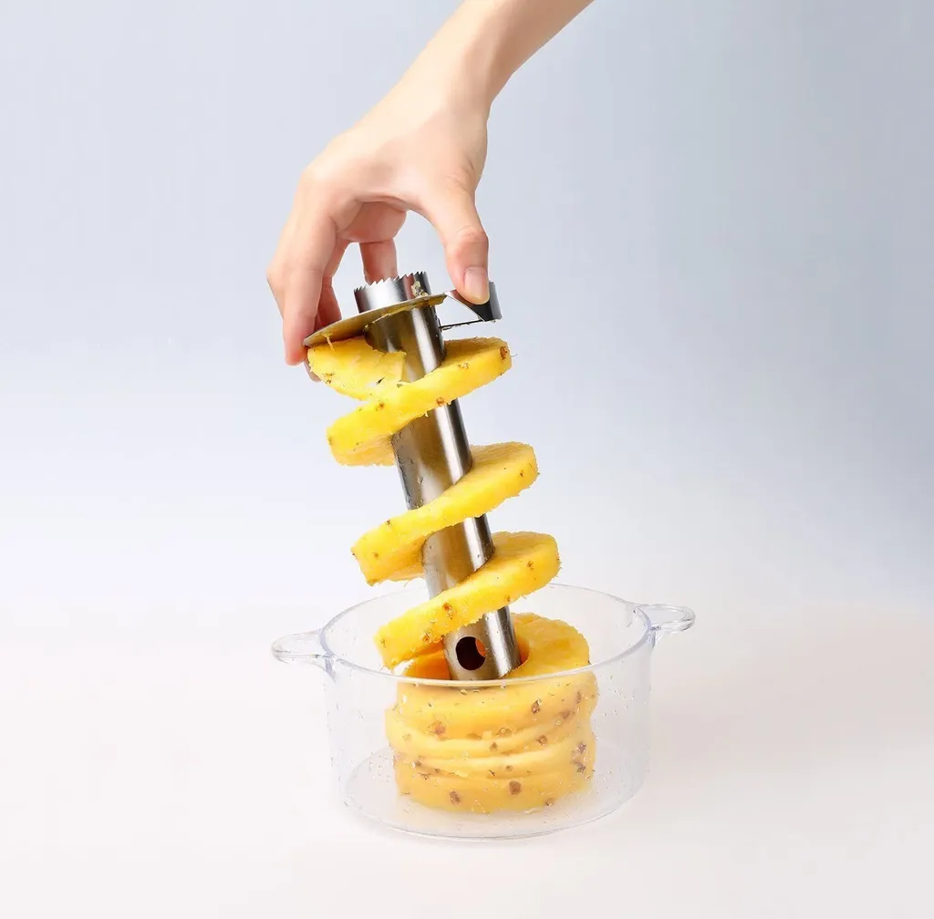 Deiss PRO Ananasschneider - 2 In 1 Edelstahl Ananasschneider & Schäler - Macht Die Perfekten Ananas Ringe Ohne Eine Sauerei - Spülmaschinenfest – Bild 6