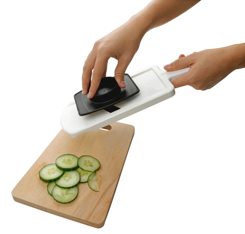 Fackelmann Dick-/Dünnschneider Mit Restehalter, Gemüseschneider Mit Zweiseitiger Edelstahl-Klinge, Hochwertiger Gemüsehobel (Farbe: Weiß/Schwarz), Menge: 1 Stück – Bild 7