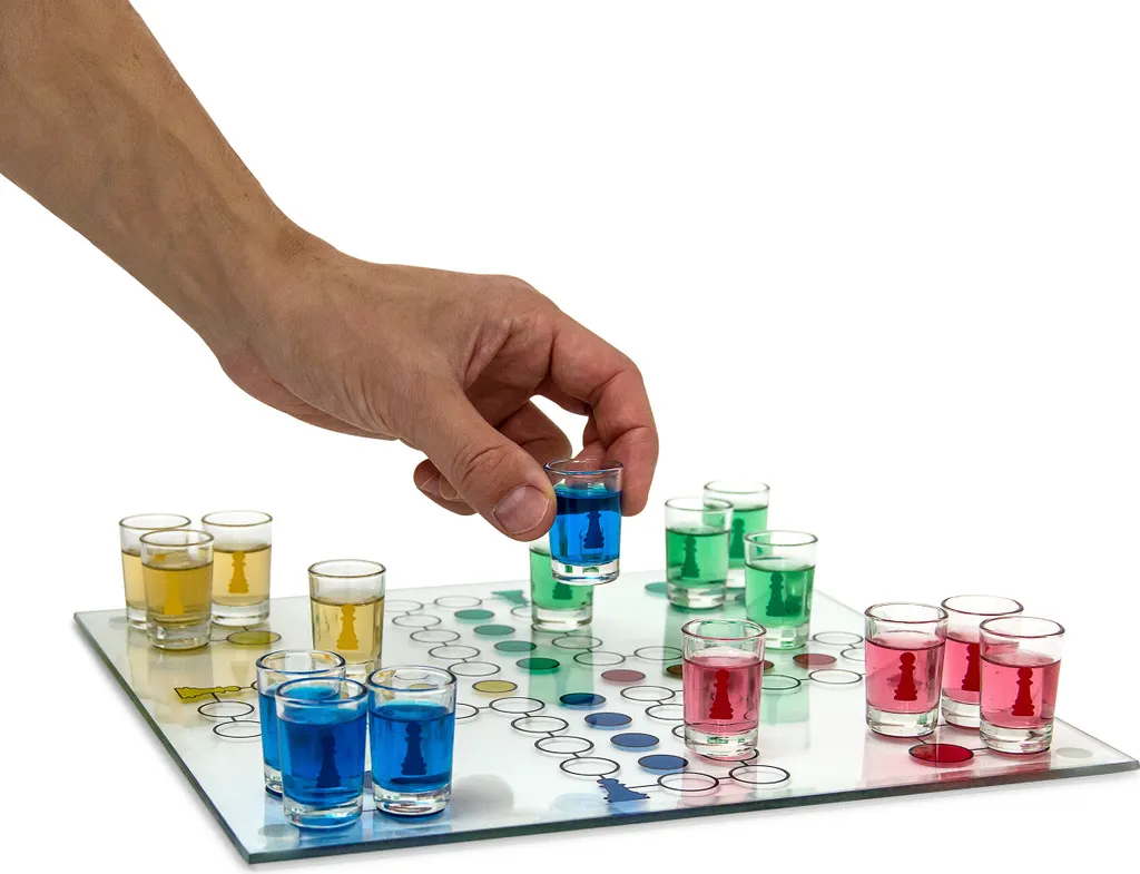 Relaxdays 10010181 Drinking Ludo Spiel, Partyspiel Für Erwachsene, Brett, 2 Würfel & 16 Shotgläser, Lustiges Trinkspiel – Bild 8